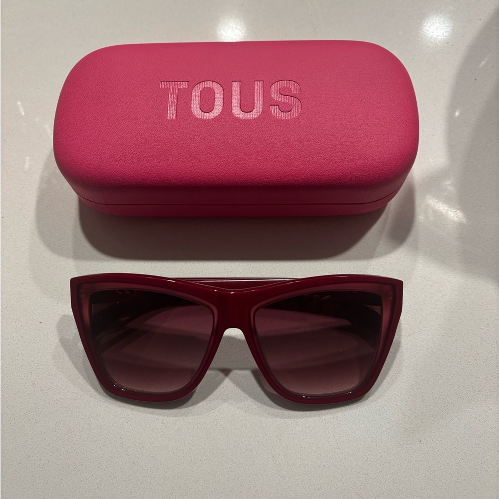 TOUS Women's Sunglasses - Cat Eye Burgundy Pink Frame with case and cloth - New